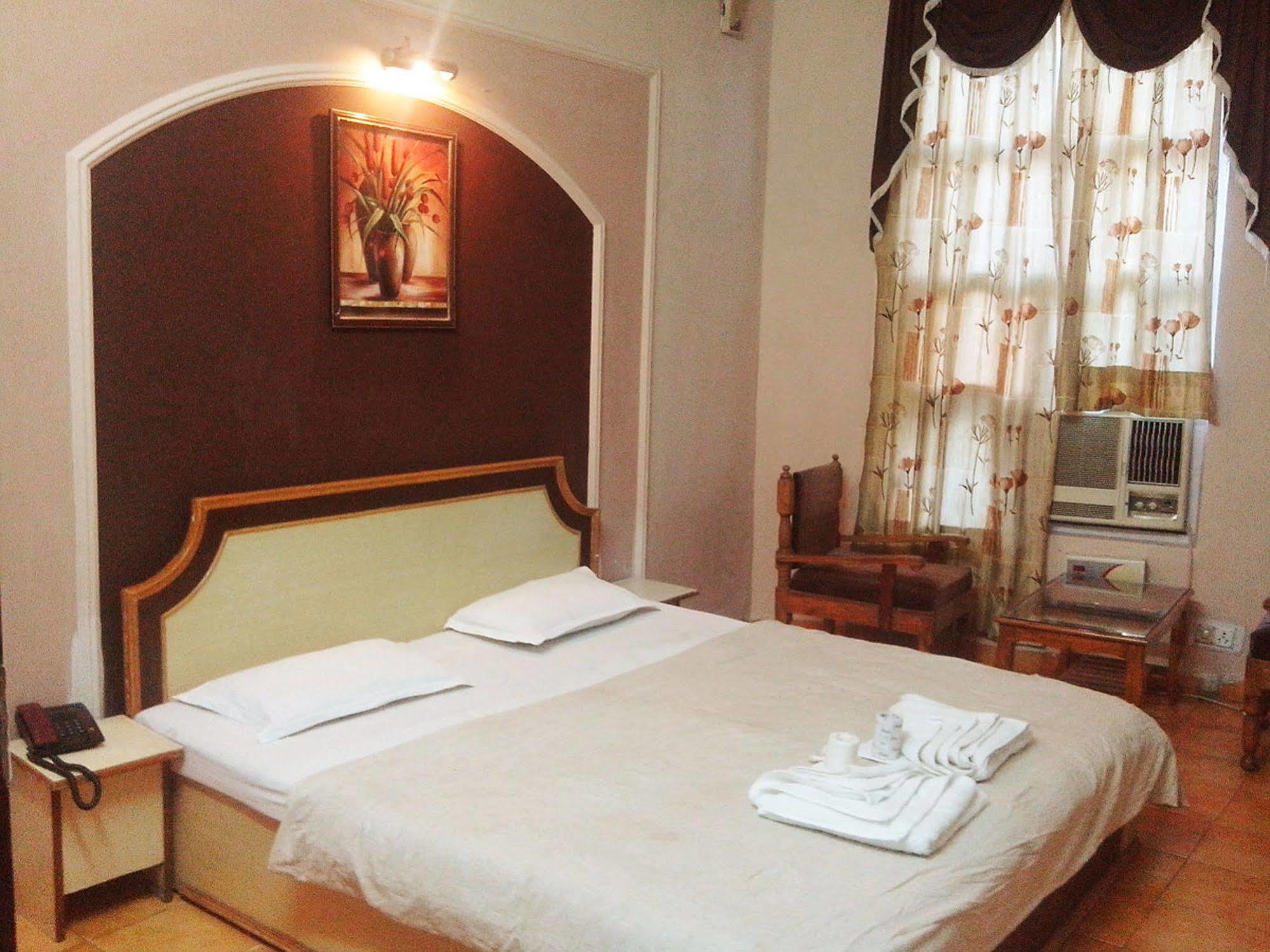 Hotel Grace Amritsar Exterior photo